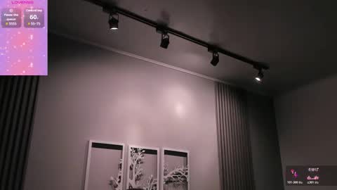 Snapshot of lunar_leen chatting on 11/21/25, 08:07 Luna online show from 11/21/25, 08:07