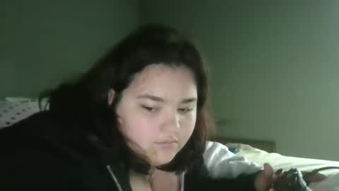 Snapshot of lunar_nightstar chatting on 09/17/25, 02:19 lunar_nightstar online show from 09/17/25, 02:19