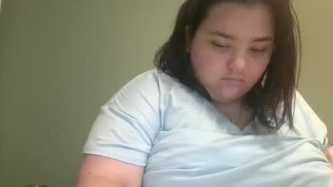 Snapshot of lunar_nightstar chatting on 09/25/25, 05:27 lunar_nightstar online show from 09/25/25, 05:27