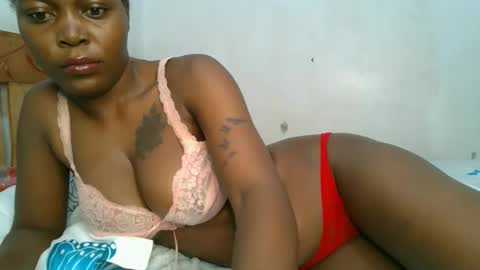 Snapshot of lunargoddess45 chatting on 11/28/25, 06:27 lunargoddess45 online show from 11/28/25, 06:27