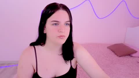 Snapshot of lunariaas chatting on 06/10/26, 10:14 Valeria online show from 06/10/26, 10:14