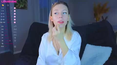 Kelly online show from 10/24/25, 02:35