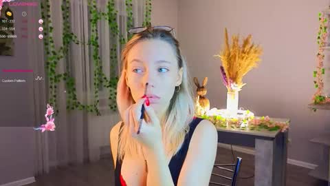 Kelly online show from 12/14/25, 02:44