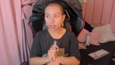 Snapshot of lunarichy chatting on 10/09/25, 12:03 lunarichy online show from 10/09/25, 12:03