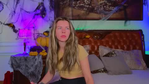 Snapshot of lunarishi chatting on 11/03/25, 06:14 Luna Rishi online show from 11/03/25, 06:14