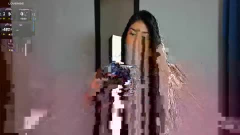 Snapshot of lunarose_1 chatting on 09/10/25, 02:00 lunarose_1 online show from 09/10/25, 02:00