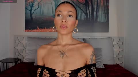Luna Ruso  online show from 12/28/24, 07:54