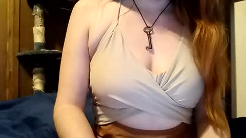 lunathepoet online show from 07/05/26, 11:56