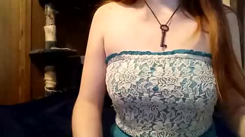 lunathepoet online show from 07/19/26, 09:29
