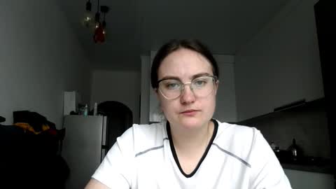 lunavelvet3 online show from 11/16/25, 09:15