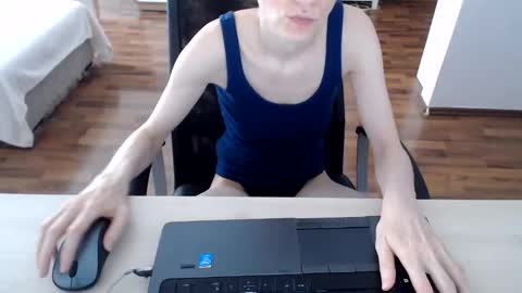 lunavibe_ online show from 06/02/26, 12:07