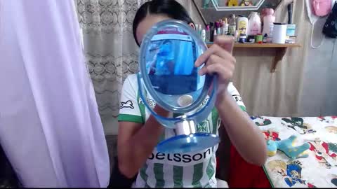 Luna online show from 12/17/25, 06:58