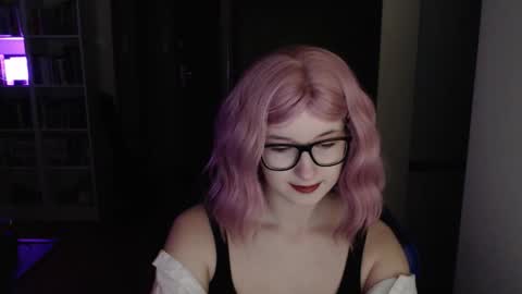 Snapshot of lunaxcherry chatting on 03/23/26, 05:39 LunaXcherry online show from 03/23/26, 05:39