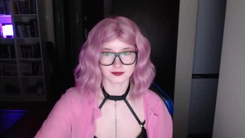 Snapshot of lunaxcherry chatting on 03/25/26, 05:41 LunaXcherry online show from 03/25/26, 05:41