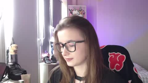 Snapshot of lunaxcherry chatting on 04/19/26, 11:09 LunaXcherry online show from 04/19/26, 11:09