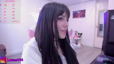 Snapshot of lunaxlu chatting on 07/21/26, 07:49 online show from 07/21/26, 07:49