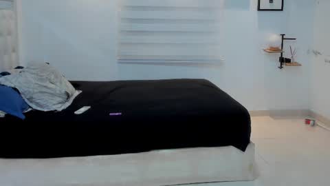 Lunay online show from 06/23/26, 01:14