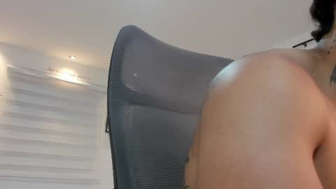 Lunay online show from 07/29/26, 03:59
