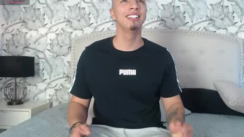 Snapshot of lunaykross chatting on 05/24/26, 05:56 Luna and Kian online show from 05/24/26, 05:56