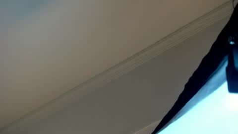 Snapshot of luniksa chatting on 05/21/26, 11:39 luniksa online show from 05/21/26, 11:39