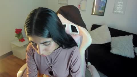  V A L E R I A   online show from 09/24/25, 08:45