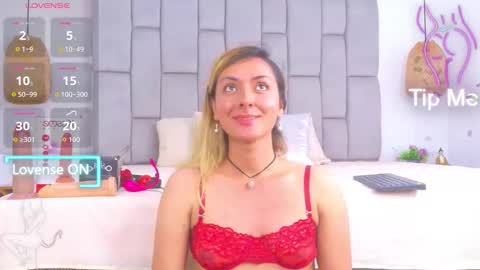 lunitadiva online show from 10/18/25, 01:56