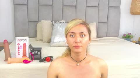 lunitadiva online show from 11/03/25, 04:08