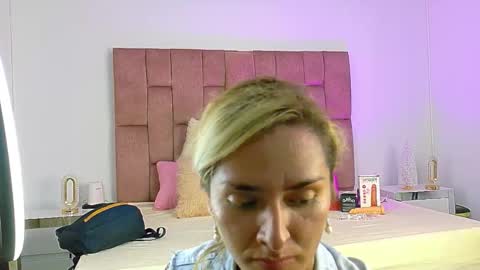 lunitadiva online show from 11/23/25, 03:12