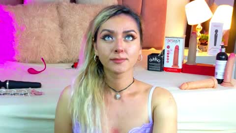 Snapshot of lunitadiva chatting on 02/01/26, 04:05 lunitadiva online show from 02/01/26, 04:05