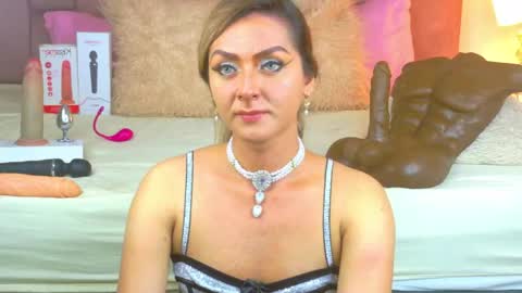 Snapshot of lunitadiva chatting on 05/05/26, 04:15 lunitadiva online show from 05/05/26, 04:15