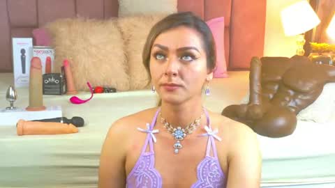 Snapshot of lunitadiva chatting on 05/24/26, 04:23 lunitadiva online show from 05/24/26, 04:23