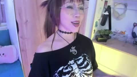 lunivyra online show from 07/08/26, 04:22