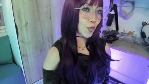 lunivyra online show from 07/17/26, 05:29