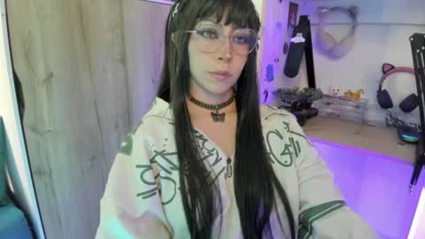 lunivyra online show from 07/20/26, 05:15