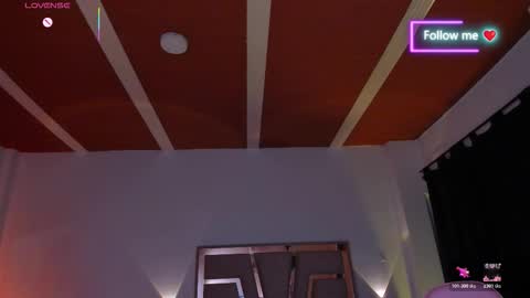 Snapshot of lunna_roosee chatting on 02/11/26, 04:50 LUNA ROSE online show from 02/11/26, 04:50