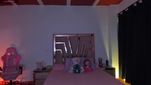 Snapshot of lunna_roosee chatting on 02/12/26, 03:12 LUNA ROSE online show from 02/12/26, 03:12