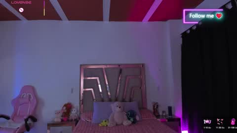 Snapshot of lunna_roosee chatting on 02/27/26, 03:06 LUNA ROSE online show from 02/27/26, 03:06