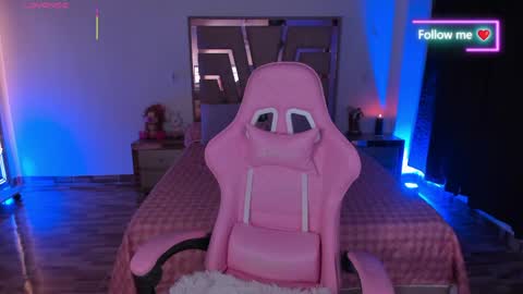 Snapshot of lunna_roosee chatting on 04/16/26, 03:07 LUNA ROSE online show from 04/16/26, 03:07