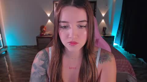 Snapshot of lunna_roosee chatting on 06/13/26, 02:42 LUNA ROSE online show from 06/13/26, 02:42
