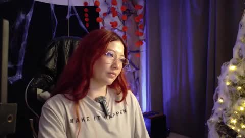 Luna online show from 11/05/25, 02:44