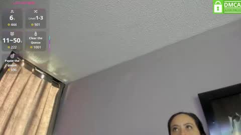 LunnaNova online show from 09/21/25, 07:04