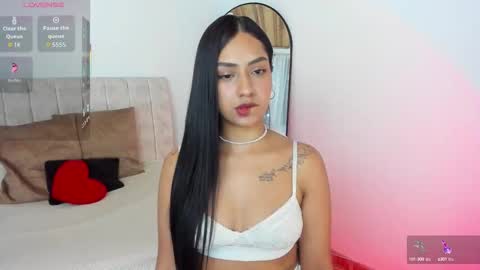 Snapshot of lunnasweet1 chatting on 09/23/25, 12:02 lunnasweet1 online show from 09/23/25, 12:02