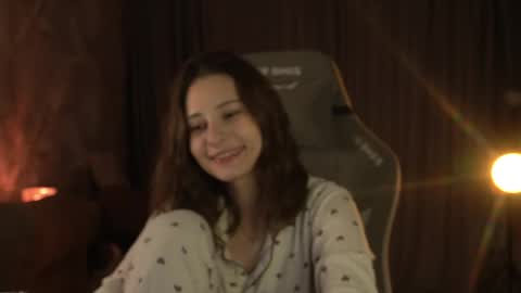Snapshot of luntiki chatting on 05/21/26, 12:39 Amelia online show from 05/21/26, 12:39