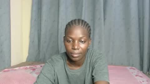 luo_queen online show from 11/04/25, 12:43