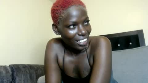luo_queen online show from 06/12/26, 02:38