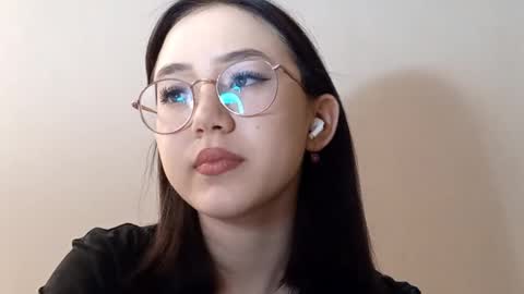 Snapshot of lupefaulker chatting on 03/02/26, 04:14 Roxie online show from 03/02/26, 04:14