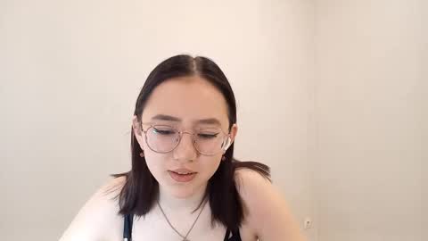 Snapshot of lupefaulker chatting on 03/11/26, 01:06 Roxie online show from 03/11/26, 01:06