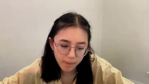 Snapshot of lupefaulker chatting on 05/08/26, 03:06 Roxie online show from 05/08/26, 03:06