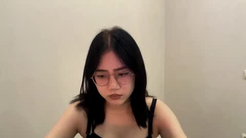 Snapshot of lupefaulker chatting on 05/09/26, 01:38 Roxie online show from 05/09/26, 01:38