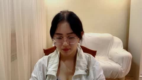 Snapshot of lupefaulker chatting on 05/11/26, 04:04 Roxie online show from 05/11/26, 04:04